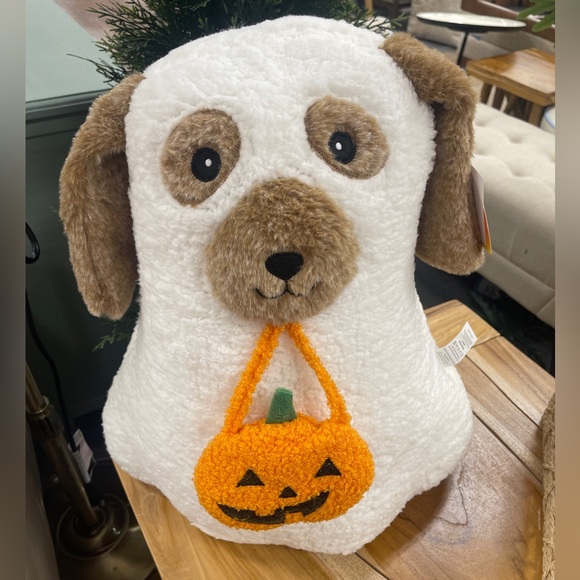 Halloween Ghost Dog Sherpa Pillow dog with Jack o’lantern 🎃🐶👻 Viral  HTF NWT - Picture 1 of 2